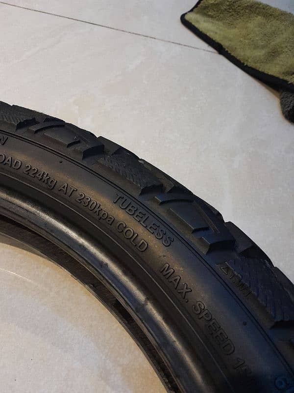 DSI Tubeless Tyre for YBR YBR G CB 150 GS 150 GR 150 or any other bike 5