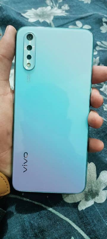 VIVO S1 6