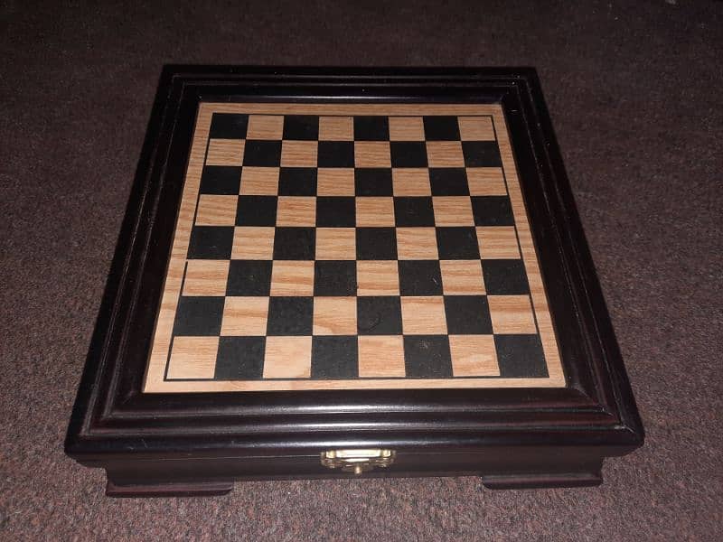 Wooden Chess Game 0