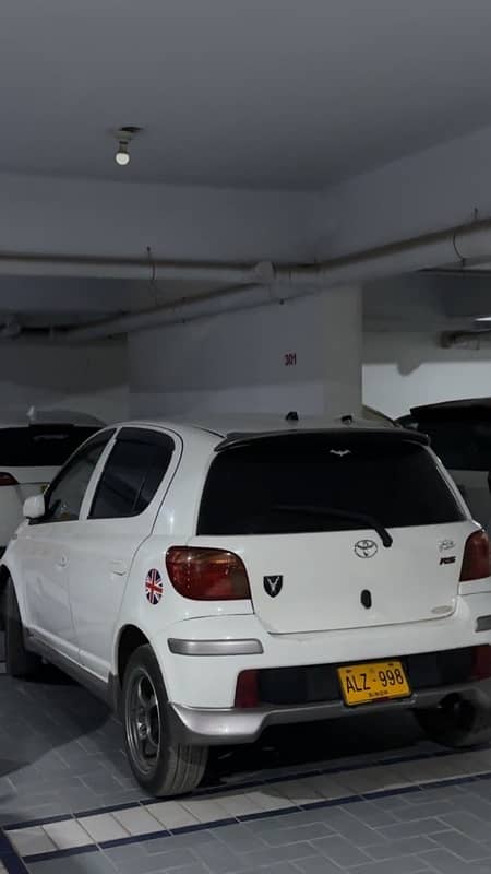 Toyota Vitz 2003 3