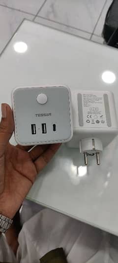 TESSAN power cube 2500w. . 3 power plug/2 USB port/1 PD port. . .