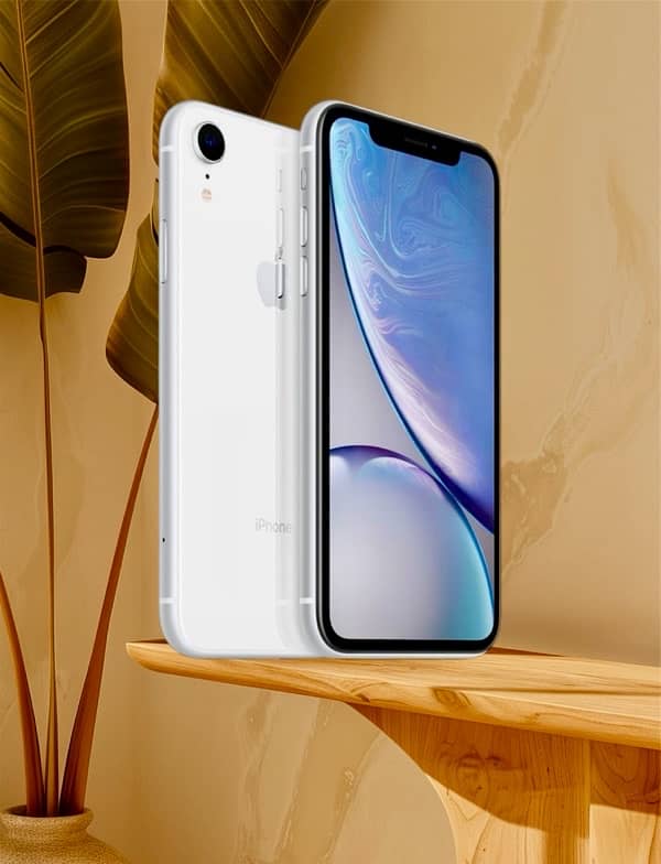 Apple iPhone XR 64 GB 84% Battery Health White FU Factory Unlocked 2