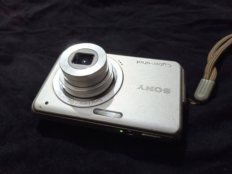 sony subershot  camera 0