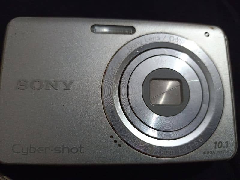 sony subershot  camera 3