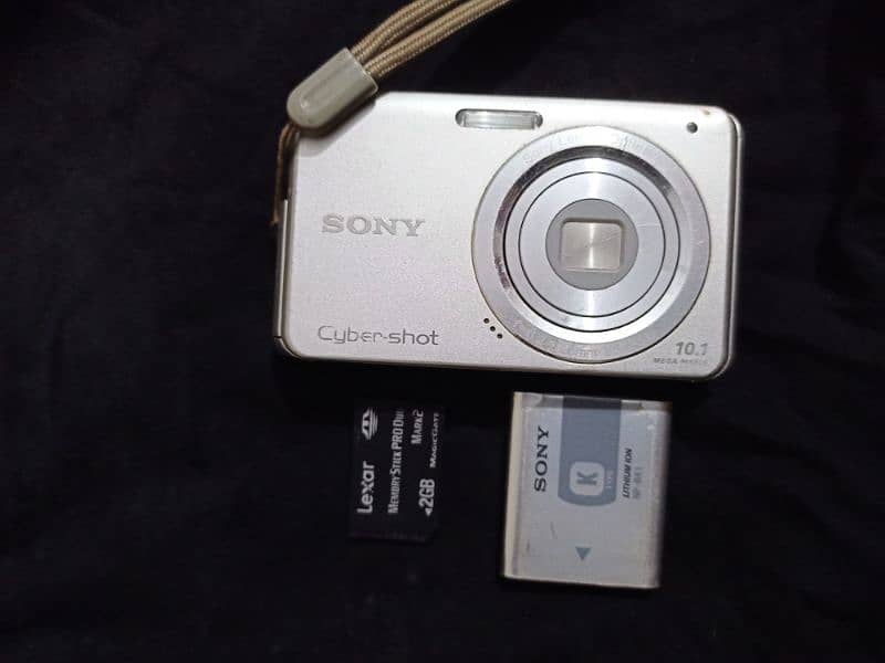 sony subershot  camera 11