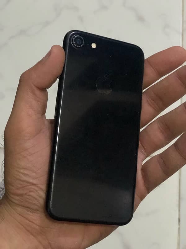 Iphone 7 PTA Approved 32 gb 1