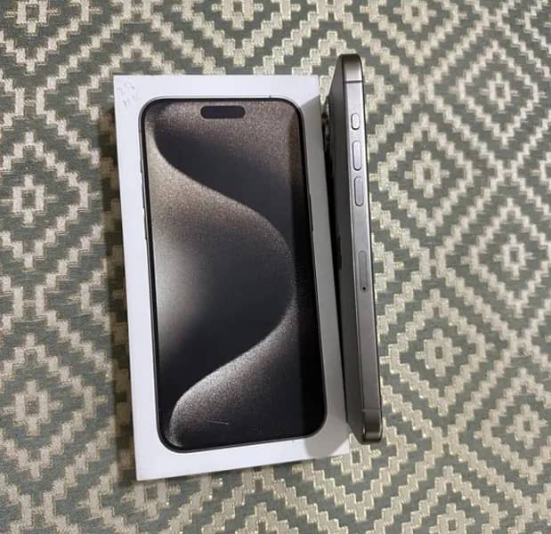 Iphone 15 pro max non pta factory unlocked waterpacked set gurrented 4