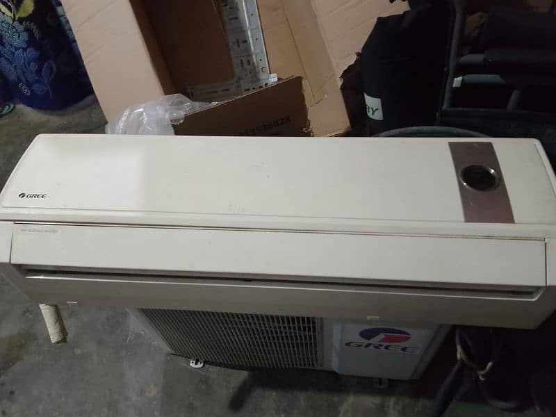 Gree 1.5 ton non inverter ac 0