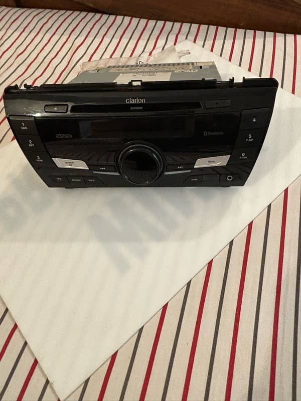 Corolla GLI Original CD Player & Bluetooth with Remote 3