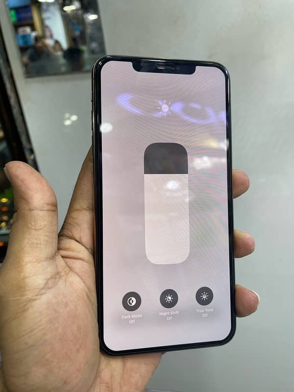 Iphone Xs max 512 GB pta approved 4