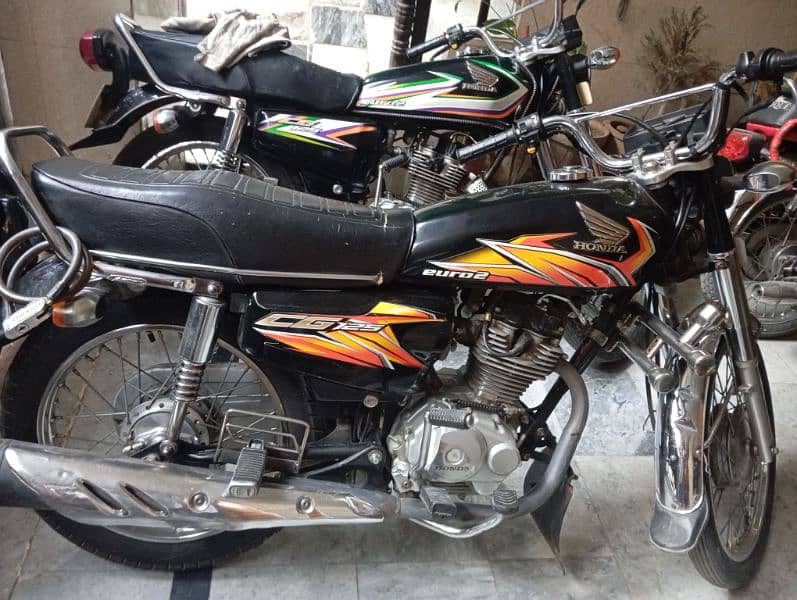 black honda 125 2021 0