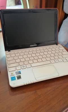 SAMSUNG NC 110