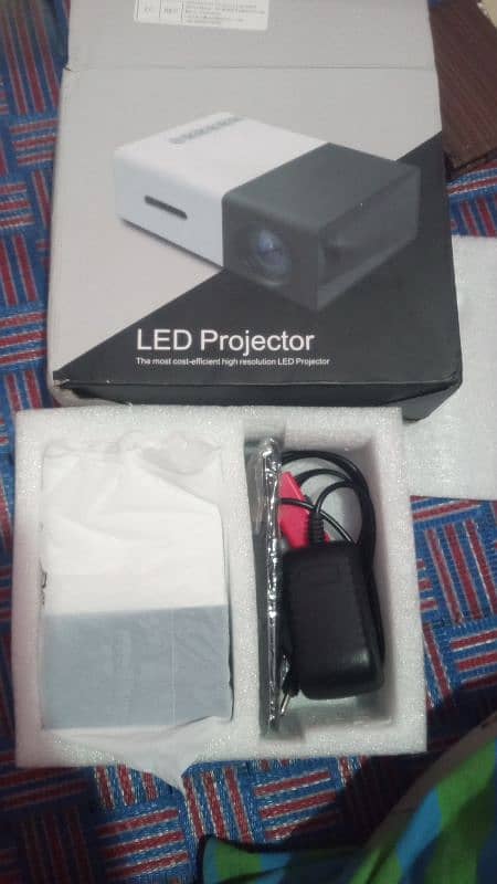 Mini projector 0