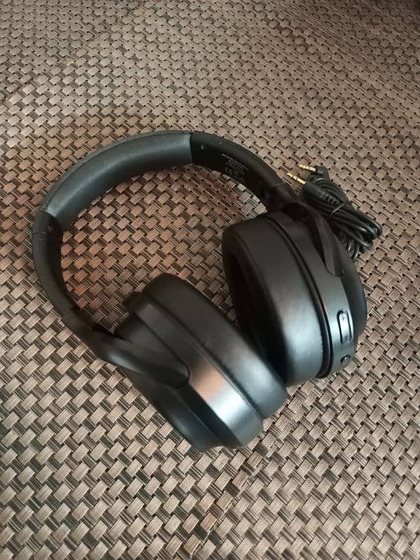 Taotronics ANC headphone 1