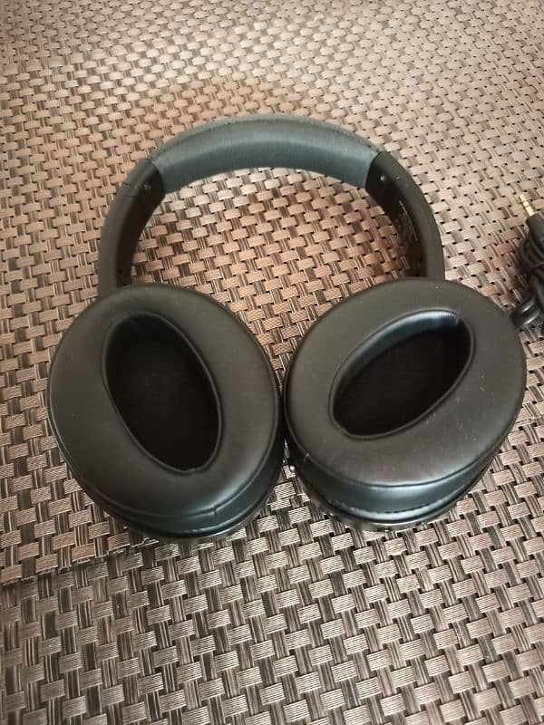 Taotronics ANC headphone 7