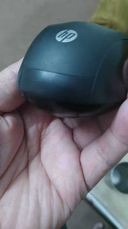 HP Wireless Mouse with USB Dongle (Complete) 2