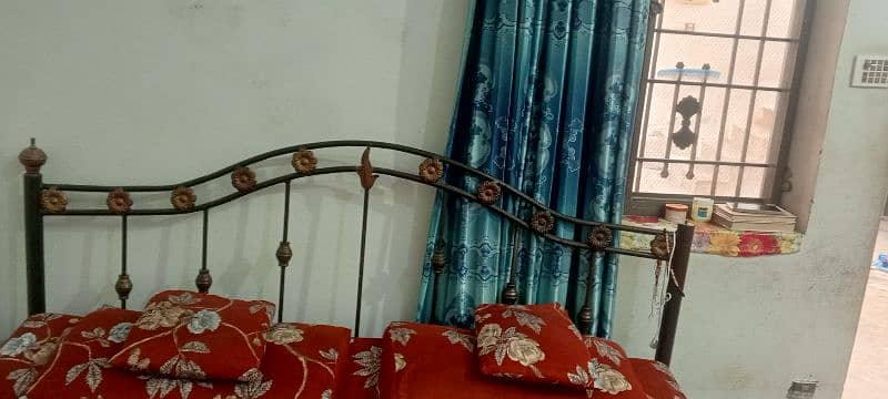 Iron bed 1