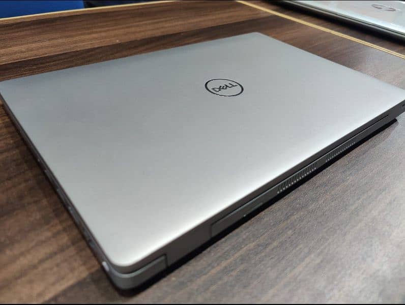 Dell laptop 0