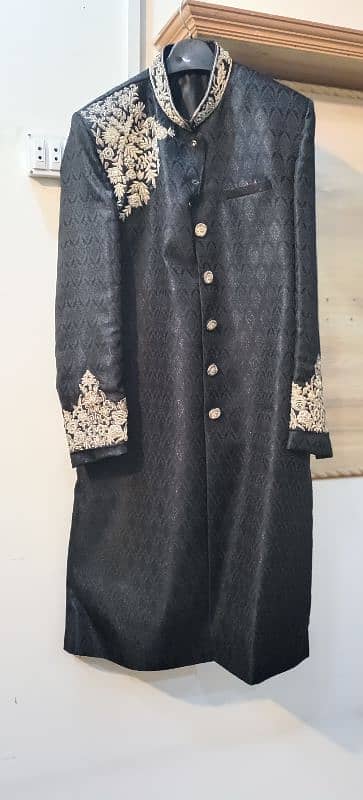 I am selling sherwani one time use hoi hai 2