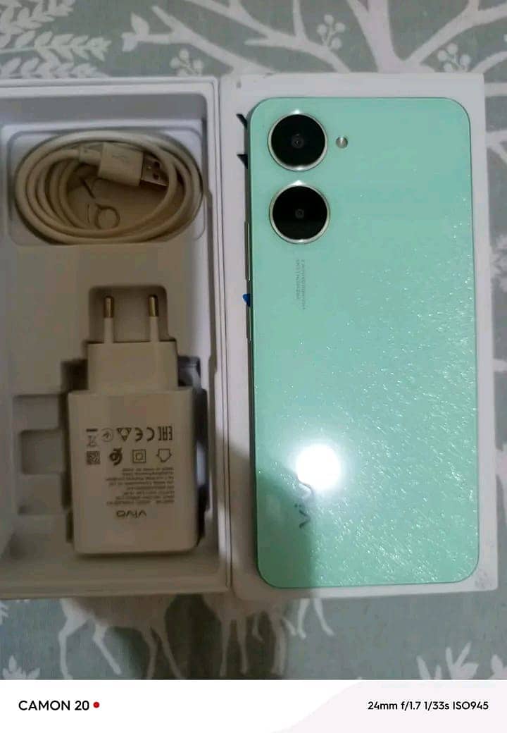 Vivo yo3 4 GB ram 64 GB memory 0319/3612/581 0