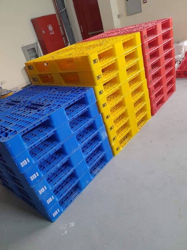 Plastic Pallets | New & used pallets | Industrial Storage Pallet stock 0