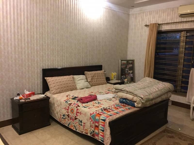 Ground pvt 2 bed with porch & lawn family only short time monthly 11