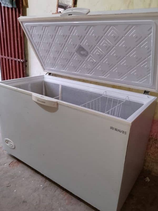 waves deep freezer 03016981498 0