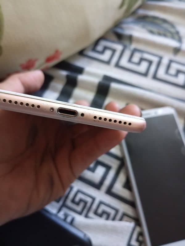 iphone 8plus board ke bettery jeck problem 1