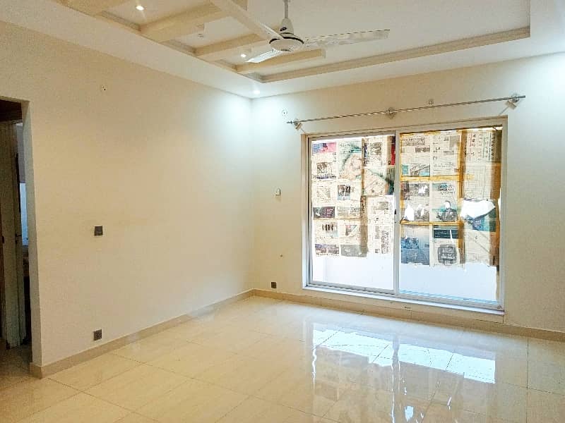 1 KANAL UPPER PORTION FOR RENT WITH SEPARATE GATE FOR RENT IN F-17 ISB 8