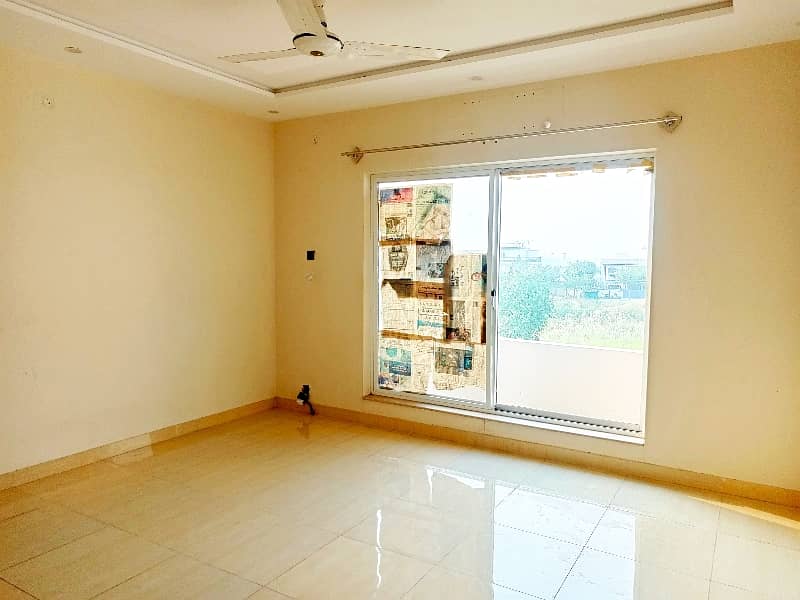 1 KANAL UPPER PORTION FOR RENT WITH SEPARATE GATE FOR RENT IN F-17 ISB 11