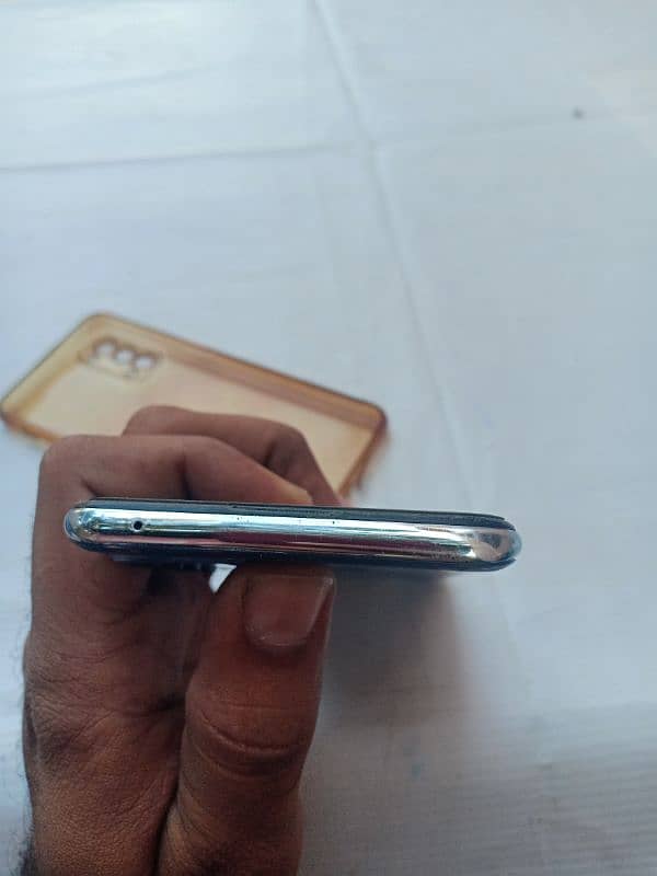 OPPO RENO 4 8/128 7