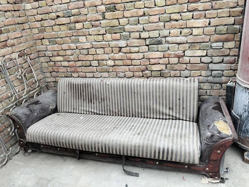 sofa + bad 1