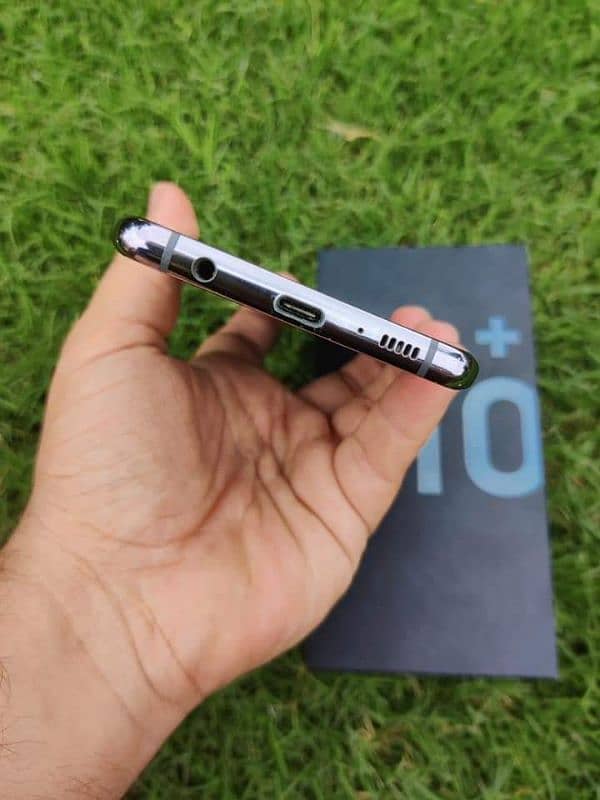 Samsung galaxy S10 plus mobile phone 03298295983 3