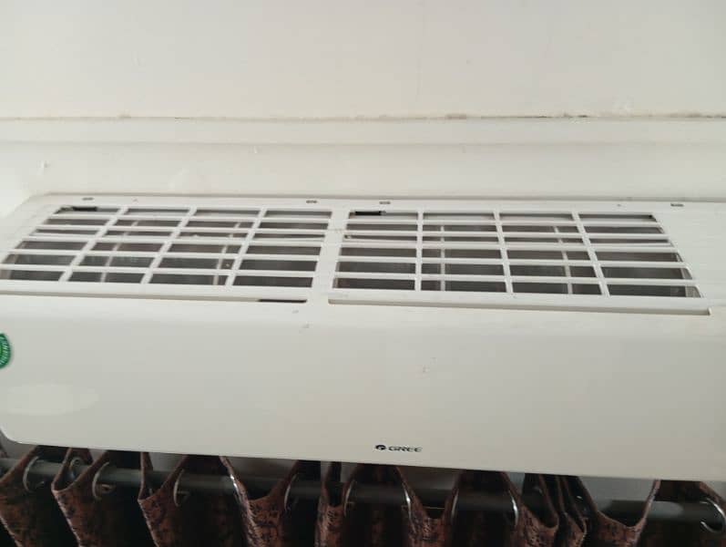 GREE 1.5 ton air conditioner 1