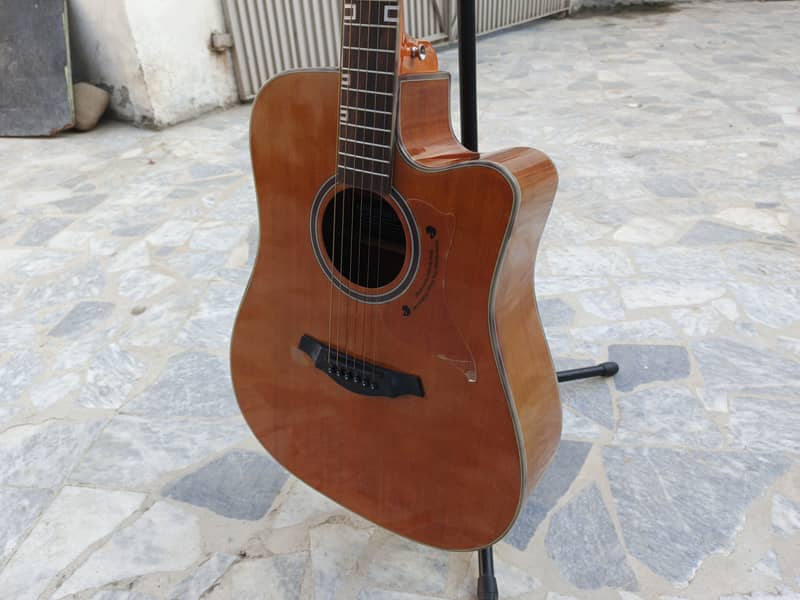 Brand New Guitar Q Brand 11