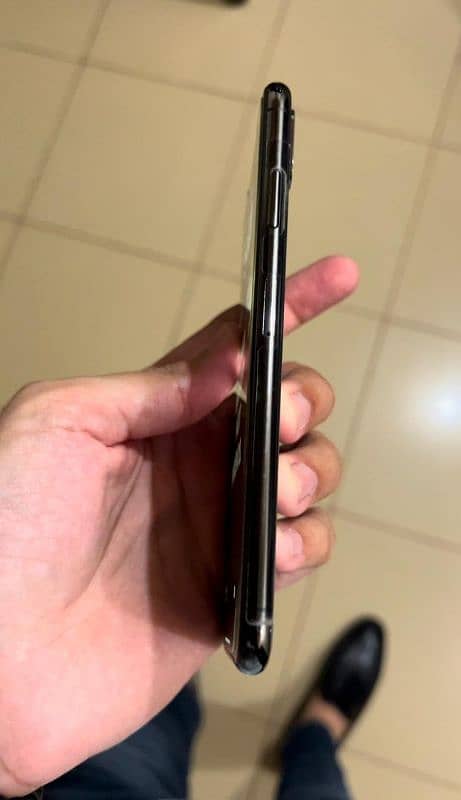 iphone xs max 2