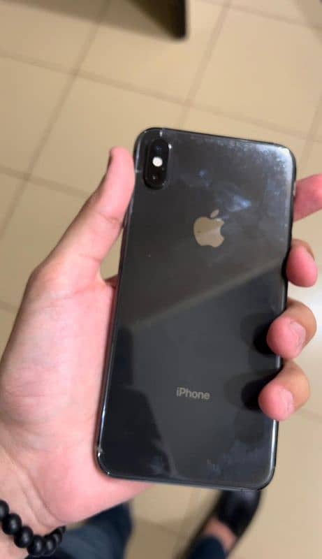 iphone xs max 4