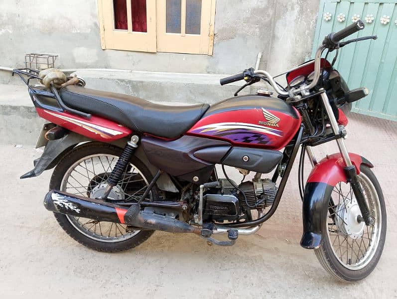 Used Honda Pridor 2015 Model for Sale - Excellent Condition 6