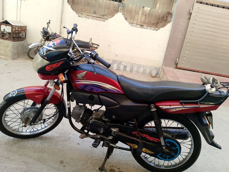 Used Honda Pridor 2015 Model for Sale - Excellent Condition 7