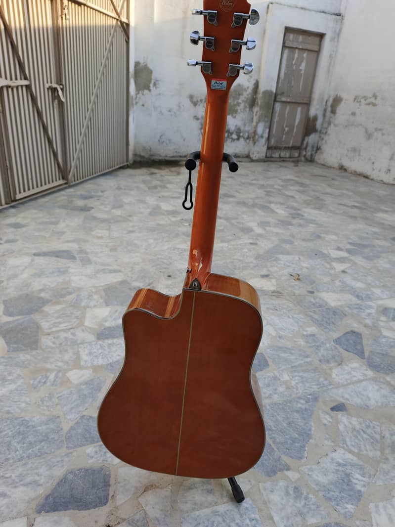 Branded Guitar 16