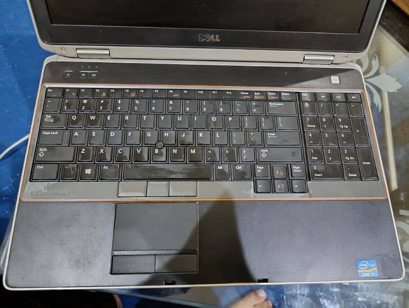 Dell Latitude E6520 2