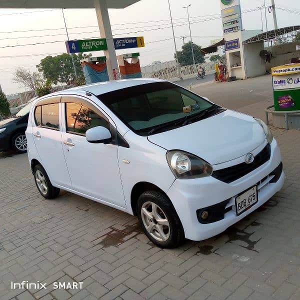 Daihatsu Mira 2015 in mint condition 1