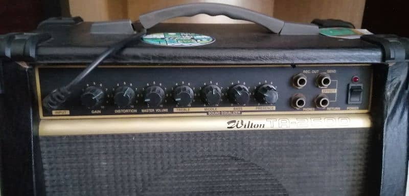 Wilton TA-2500 amplifier. distortion and gain built in 0