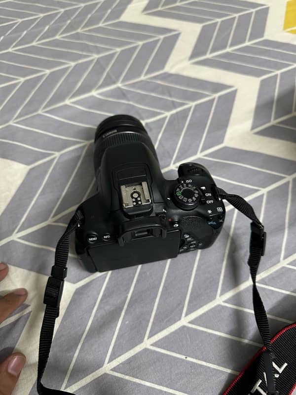 canon 700 D just like a new. very less use with 3 lenses 2