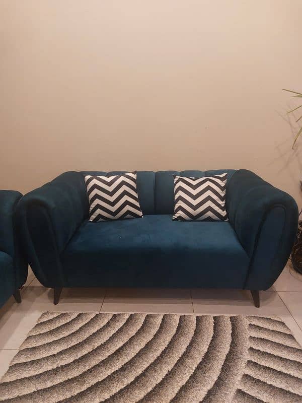 6 Seater Sofa (Beand New) 1