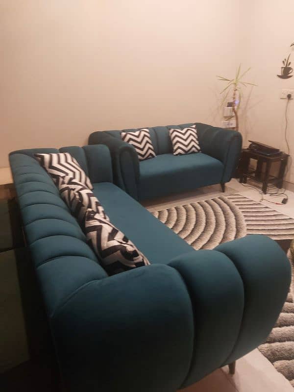 6 Seater Sofa (Beand New) 2