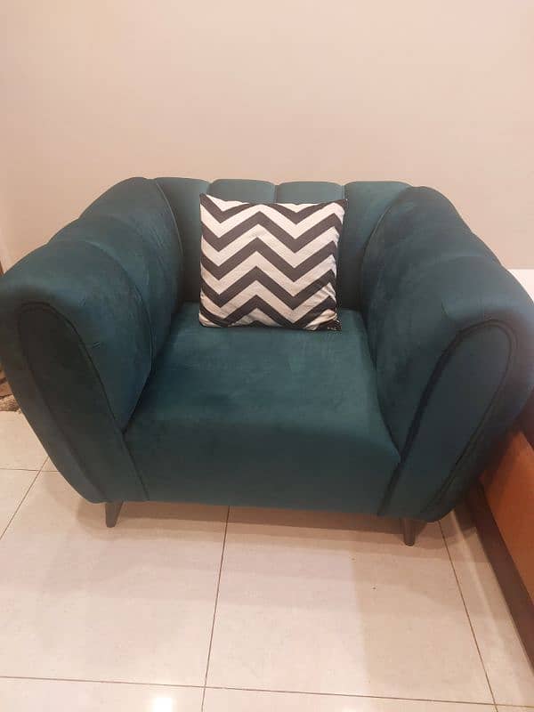 6 Seater Sofa (Beand New) 4