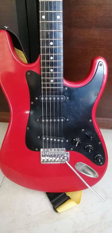 Flystar stratocaster style electric guitar 1