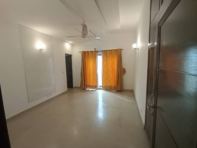 1 Kanal Upper Portion For Rent In Phase 4 Block DD 7