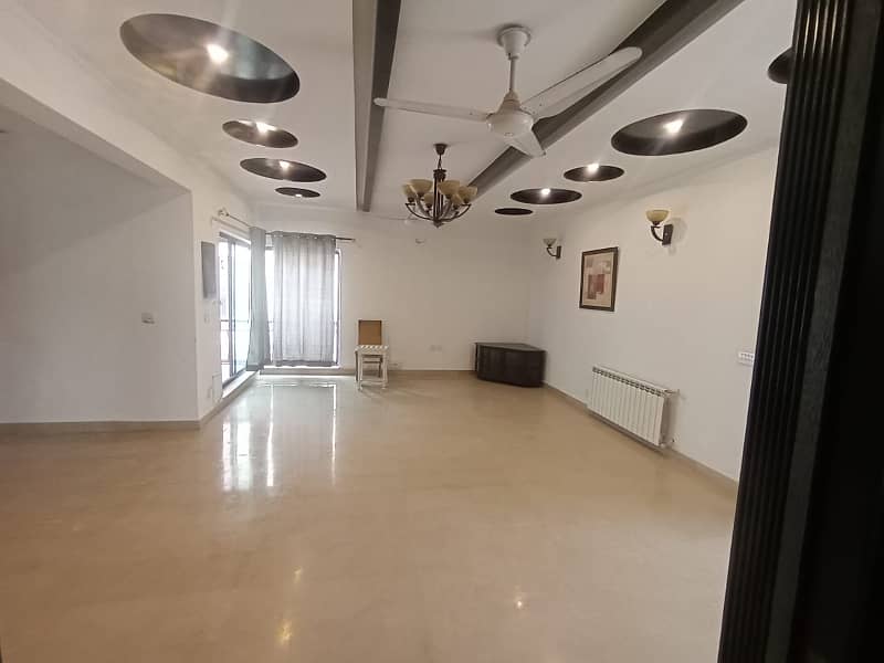 1 Kanal Upper Portion For Rent In Phase 4 Block DD 14